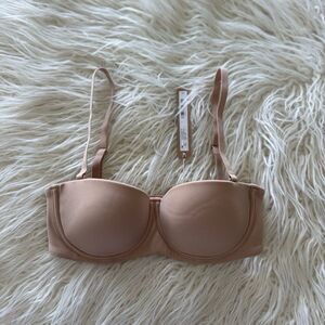 Skims Fits Everybody Strapless Clay Size 32B